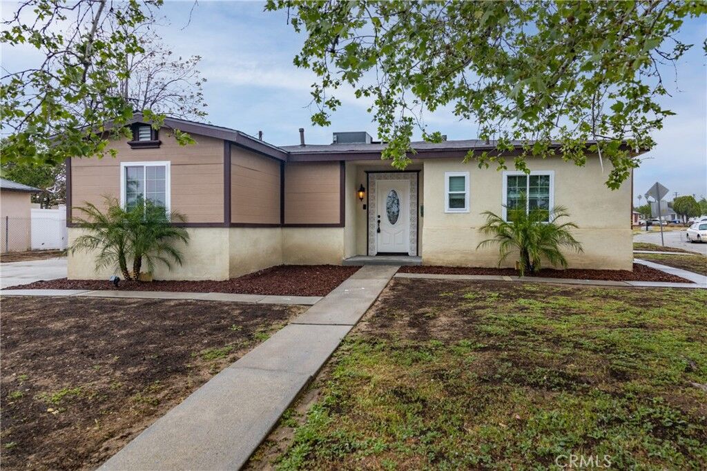 Property Photo:  1192 E 33rd Street  CA 92404 