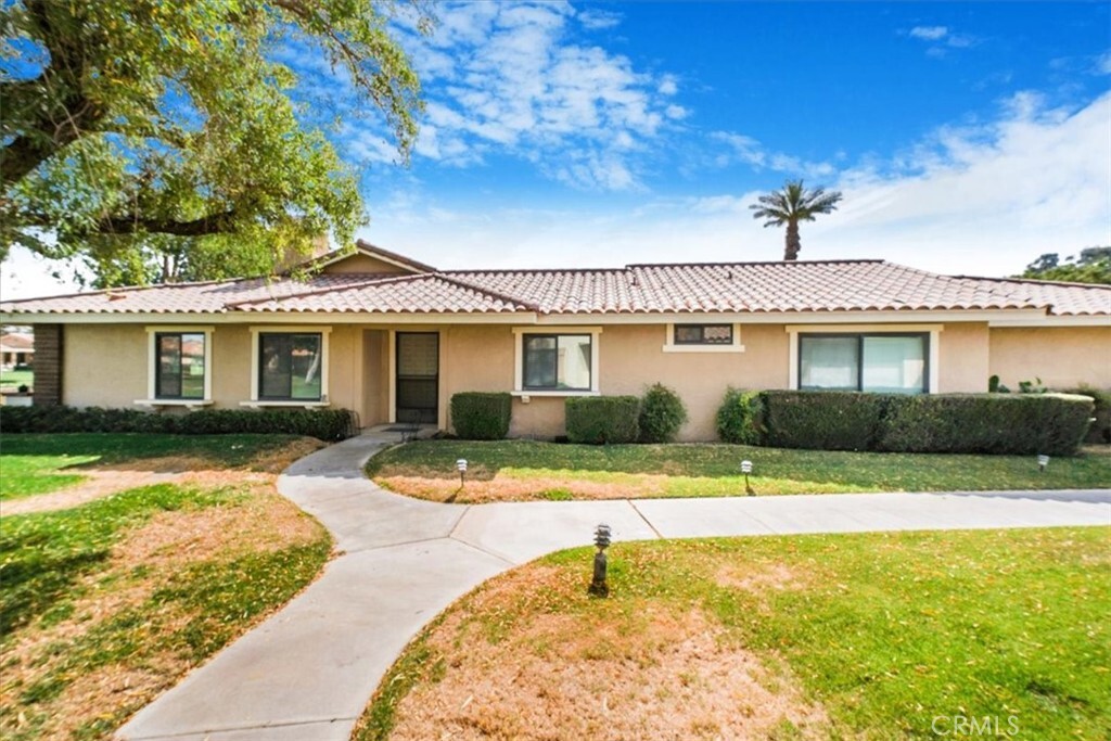 Property Photo:  332 Villena Way  CA 92260 