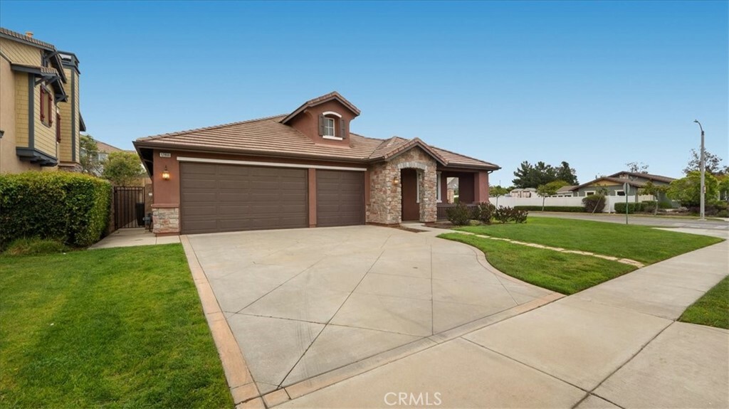 Property Photo: 12866 Crestfield Court CA 91739