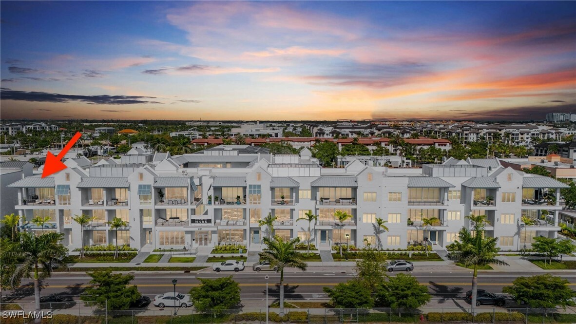 Property Photo: 201 8th Street S 301 FL 34102