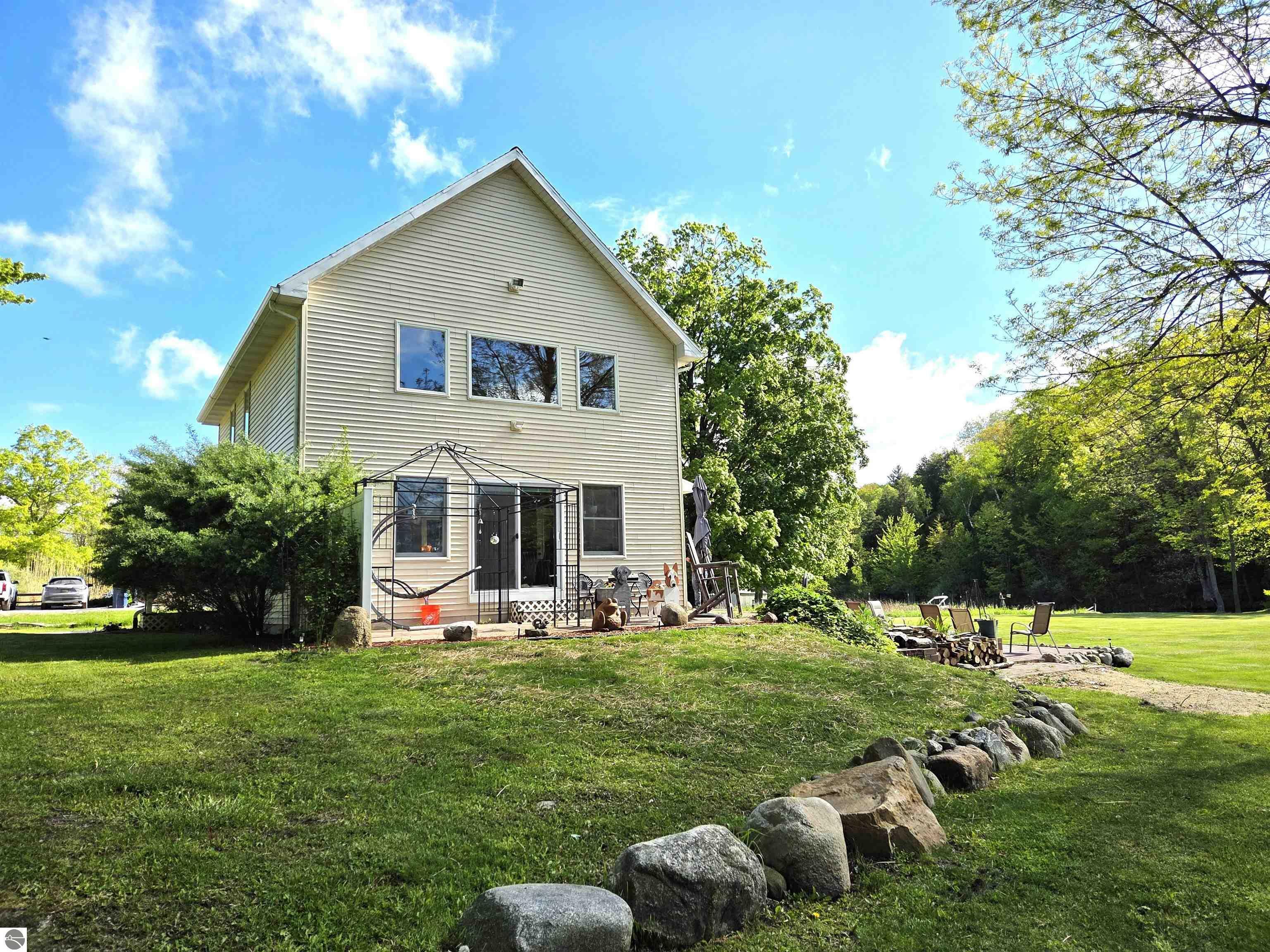 Property Photo: 734 N Rolland Road MI 48893