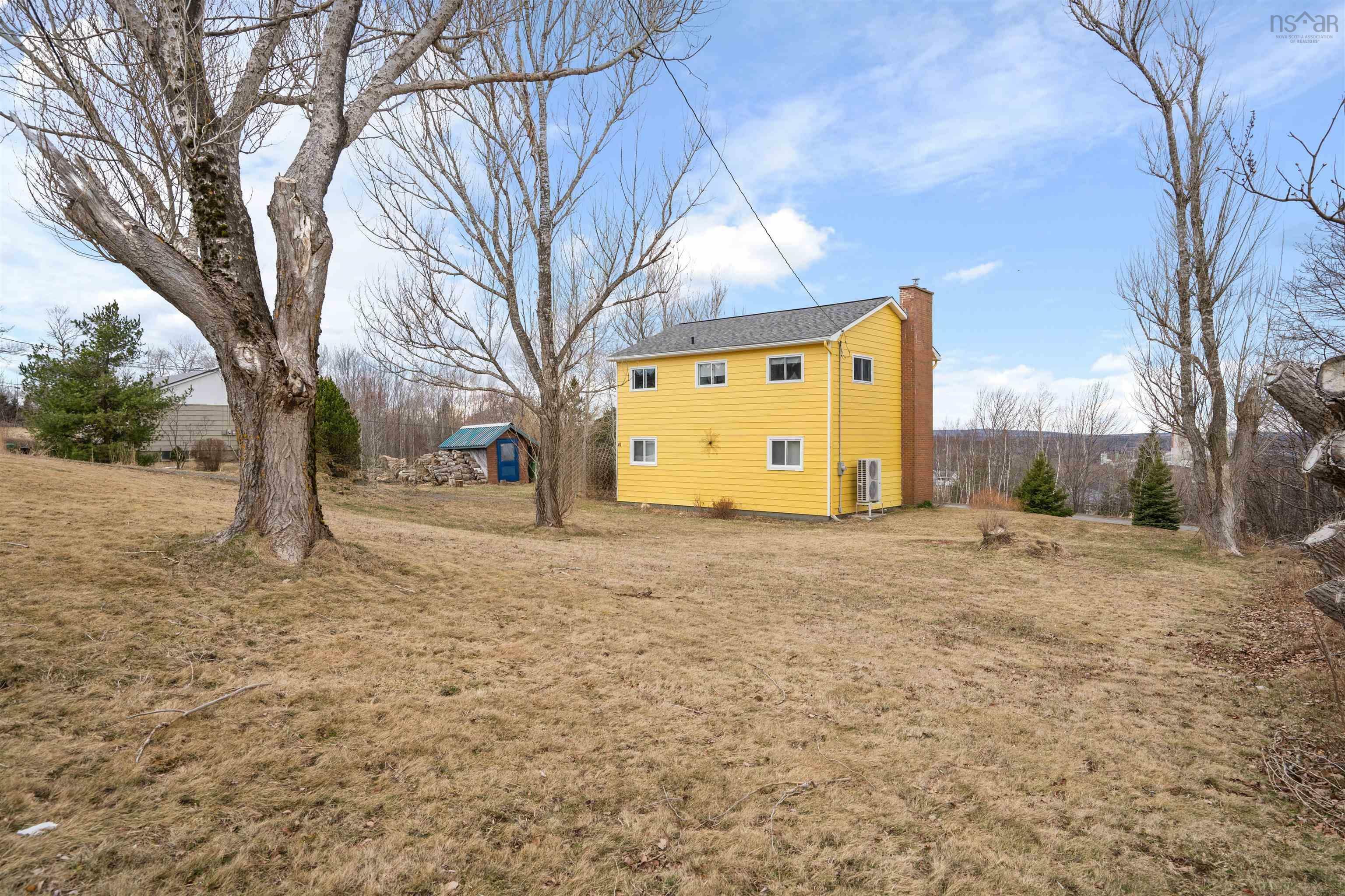 Property Photo: 26 Eleventh Street NS B0K 1X0