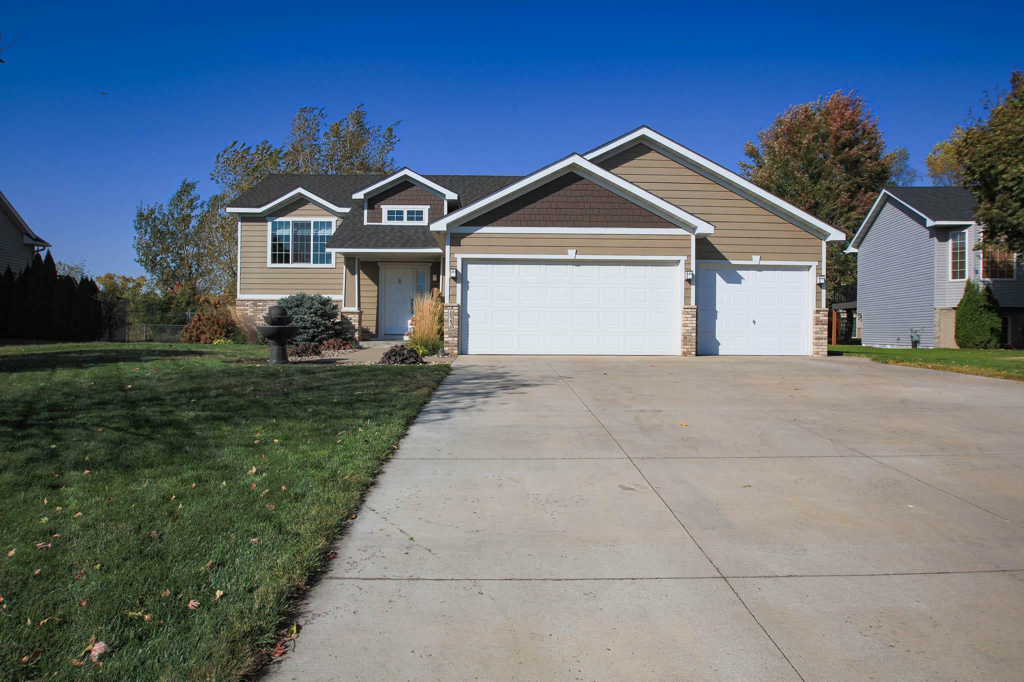 Property Photo: 823 Harrison Drive MN 55309