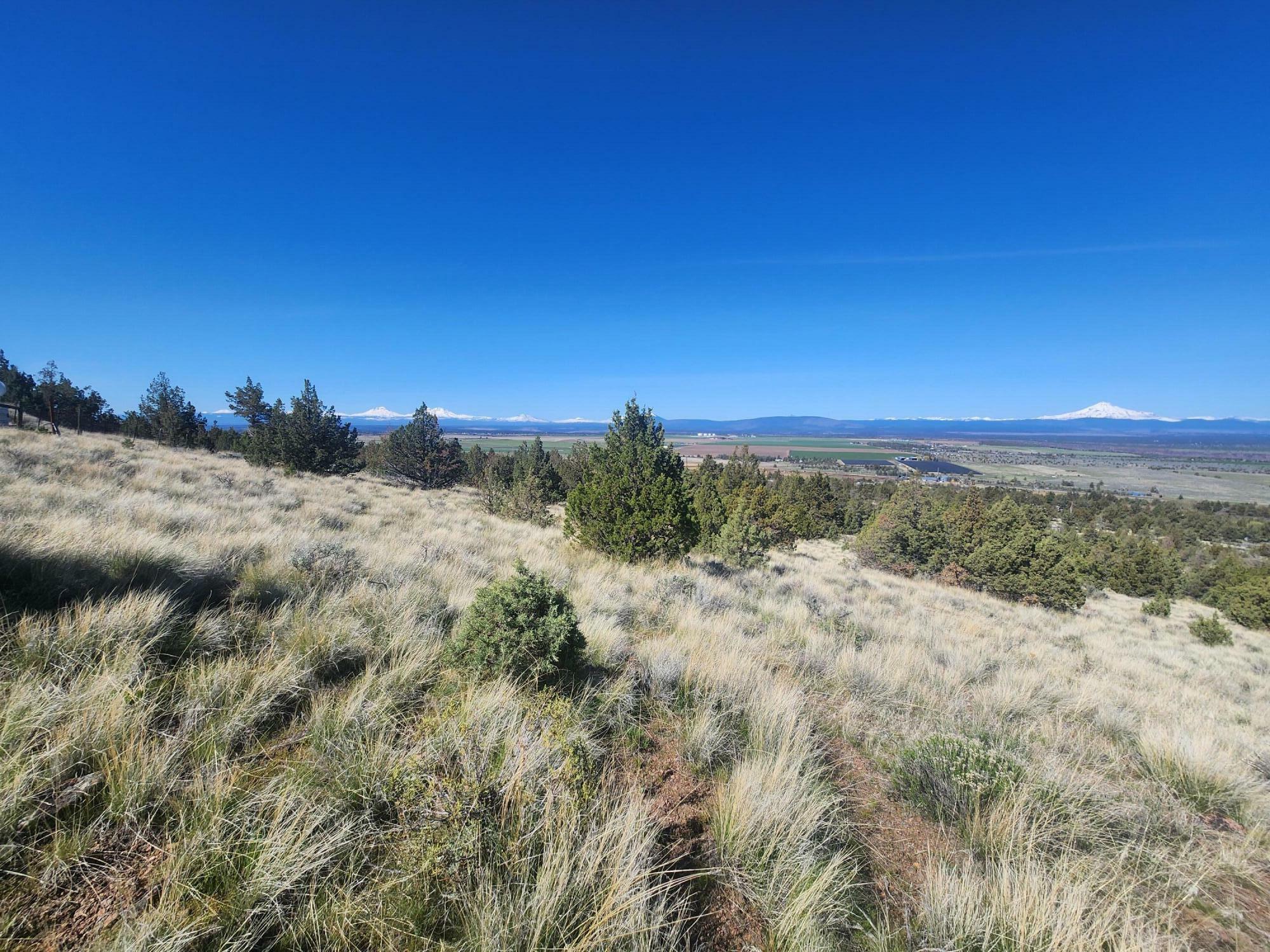 Property Photo:  2100 SW Mintken Lane  OR 97734 