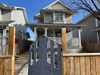 Property Photo:  46 Martinridge Crescent NE  AB T3J 3M1 