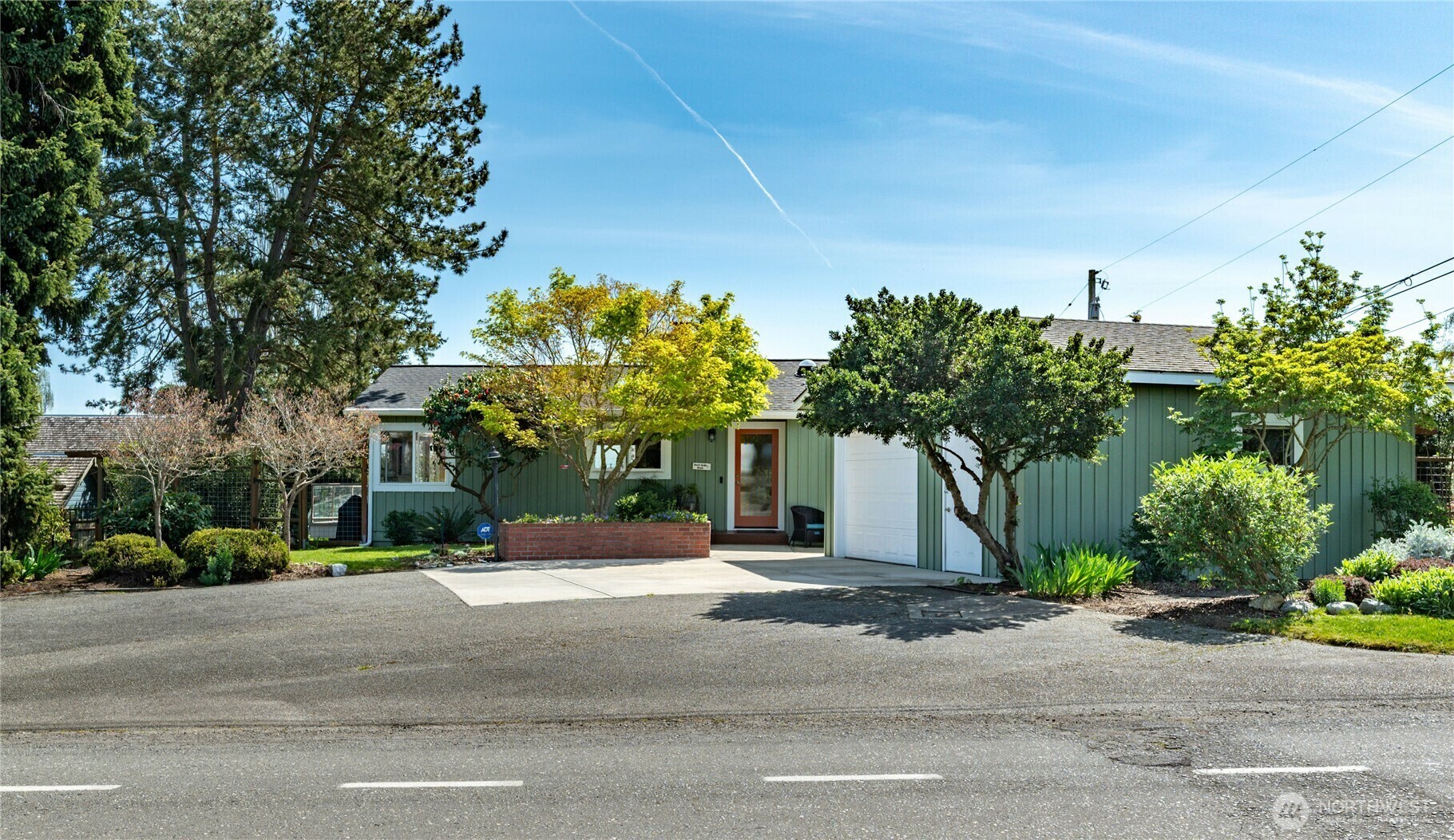 Property Photo:  633  Blaine Street  WA 98368 