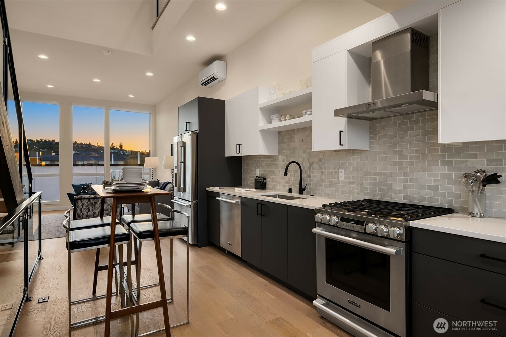 Property Photo: 2314 B Fairview Avenue E WA 98102