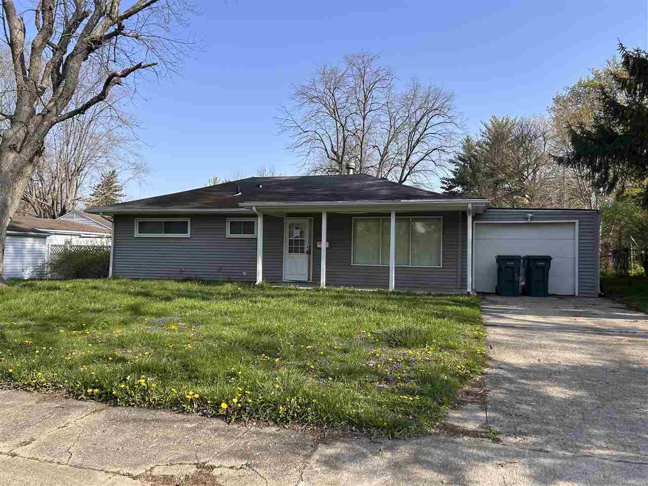 Property Photo:  1908 S G Street  IN 47374 