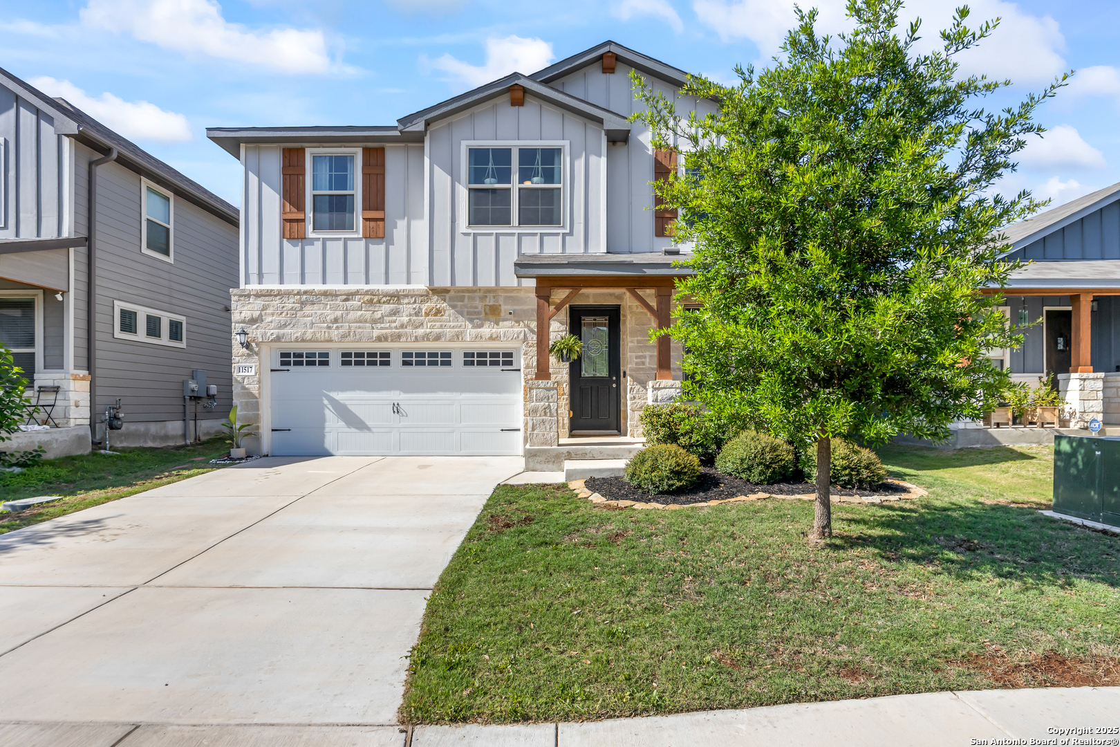 Property Photo: 11517 Lightning Way TX 78245