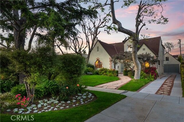 Property Photo:  549 15th Street  CA 90402