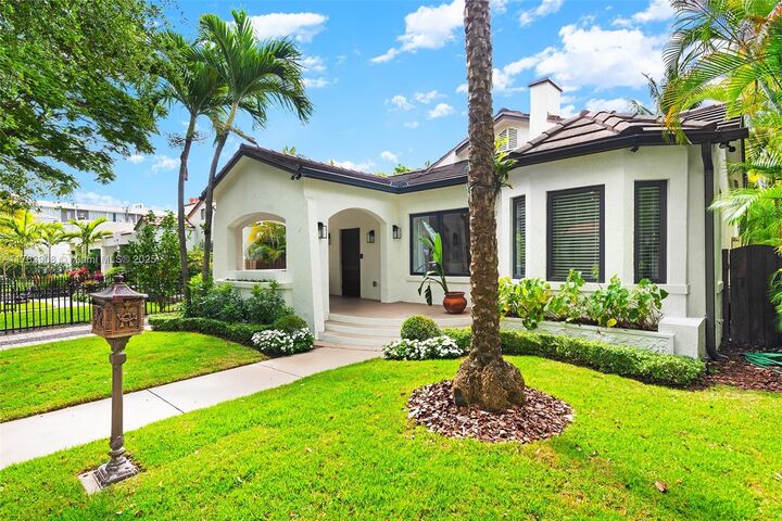 Property Photo: 146 NE 47th St FL 33137