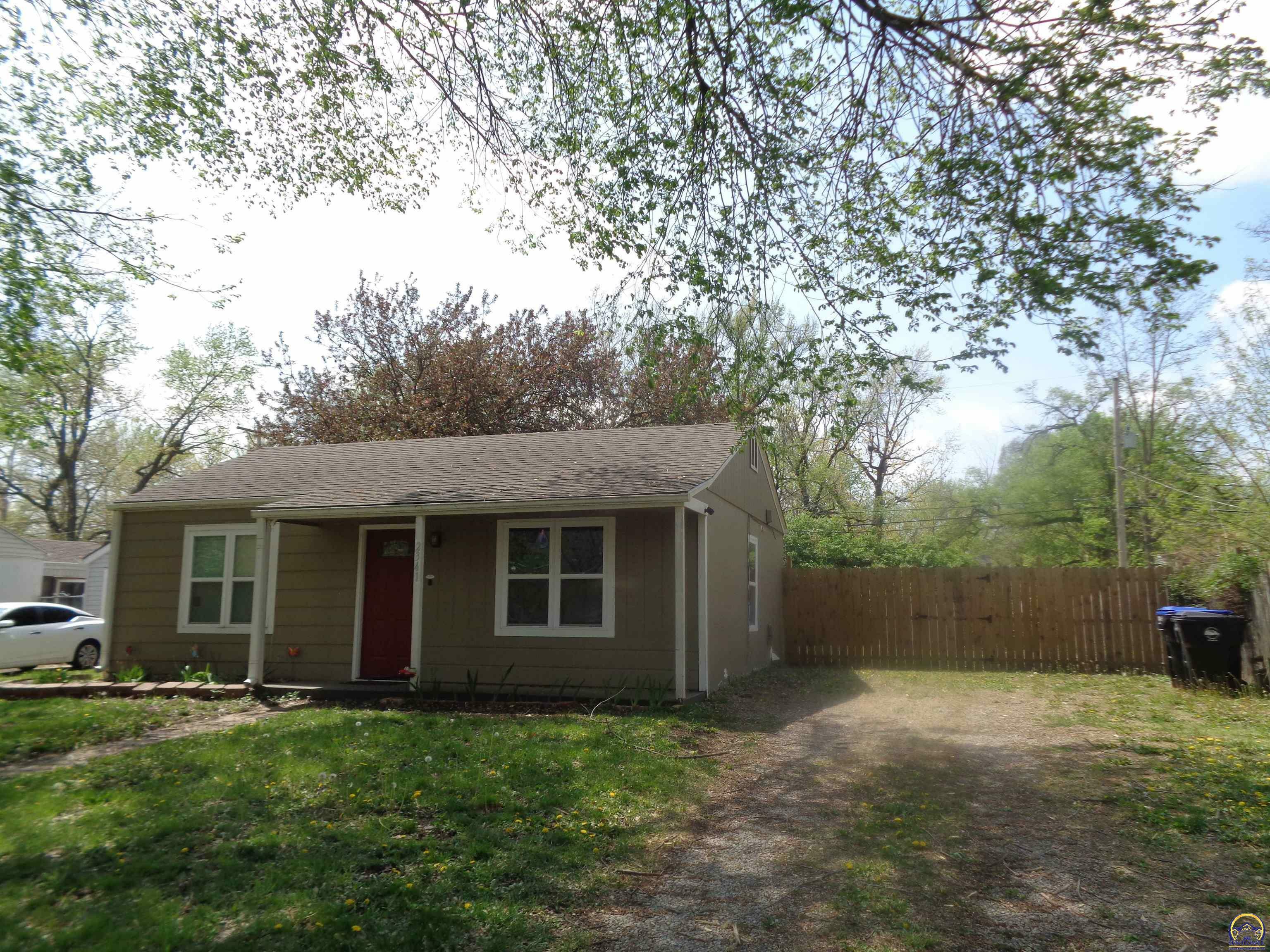 Property Photo: 2341 SW Winterwood Ln KS 66614