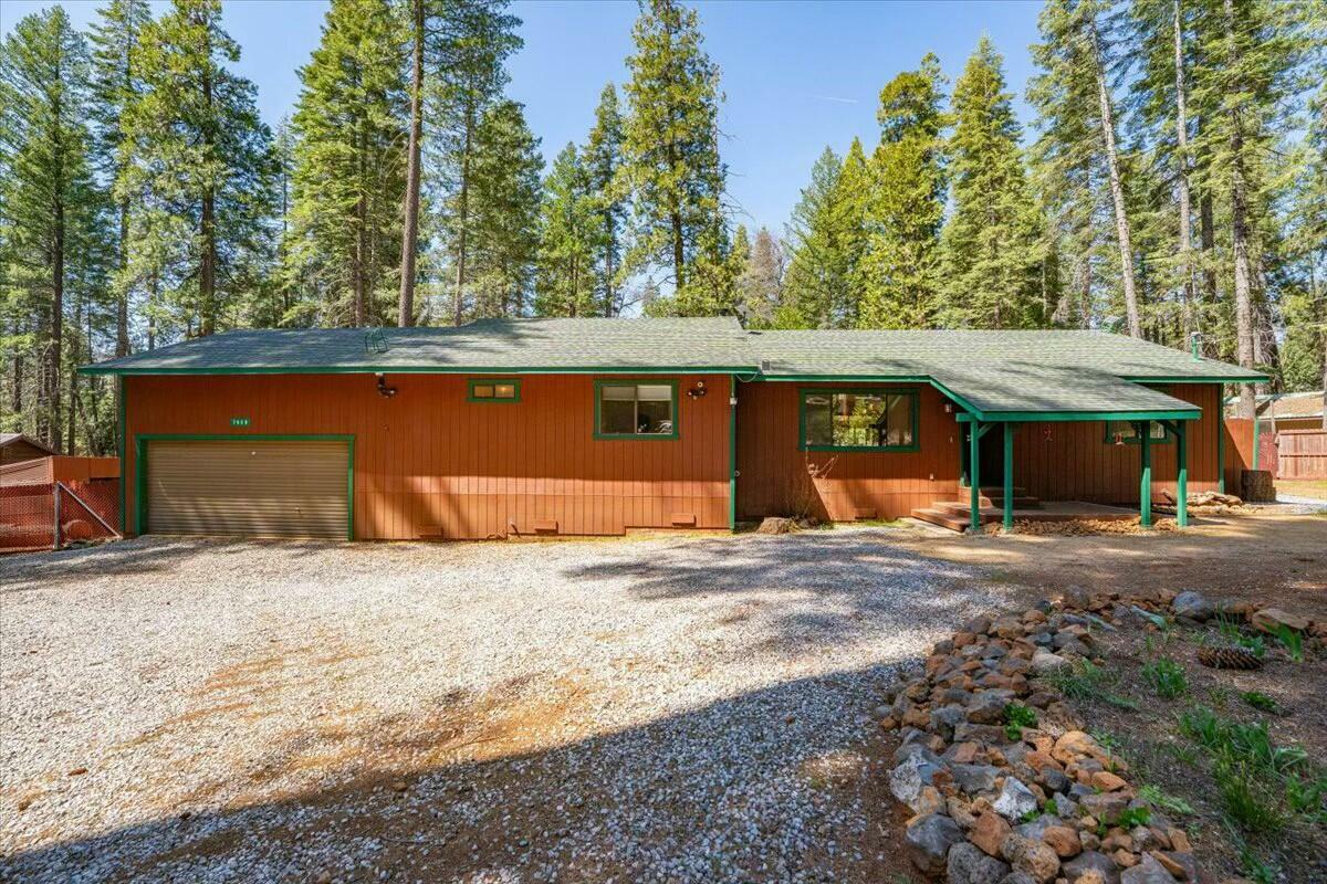 Property Photo: 7650 Pineview Road CA 96088