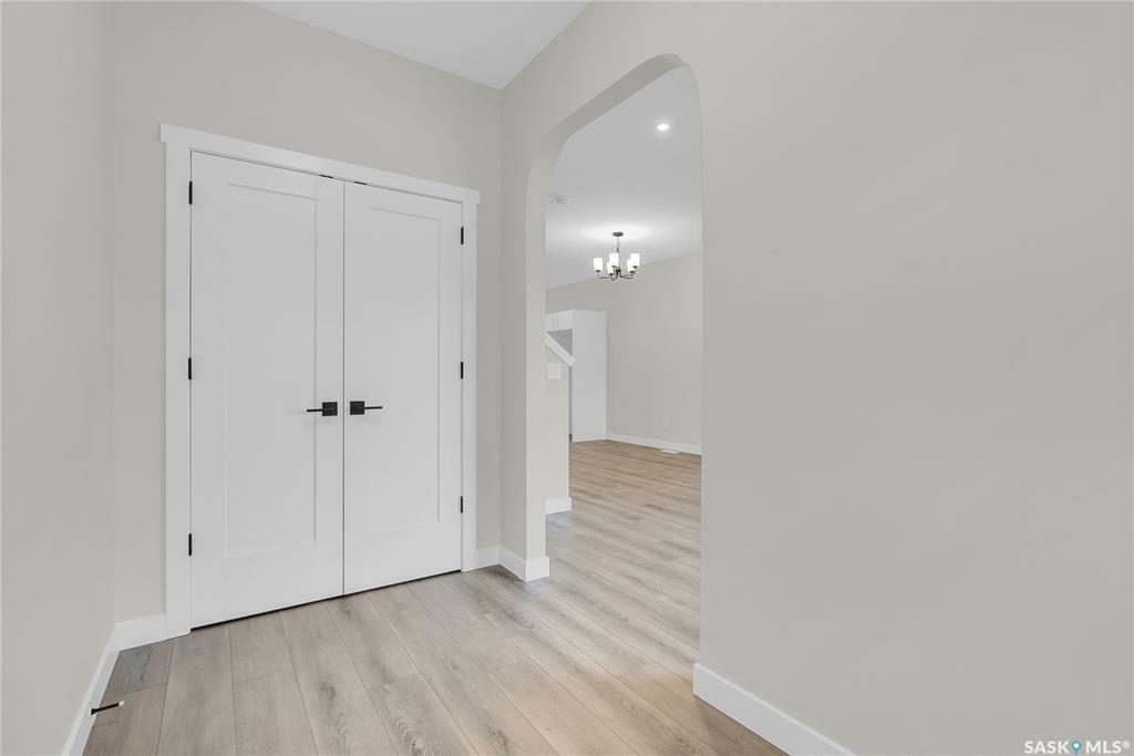 Property Photo: 2913 Rosewood Drive SK S7V 0G5
