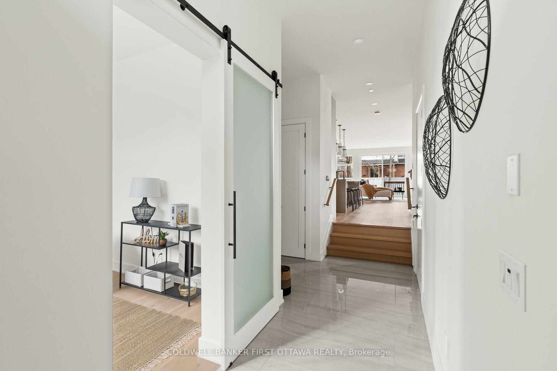 Property Photo: 509 Edison Avenue ON K2A 1V3