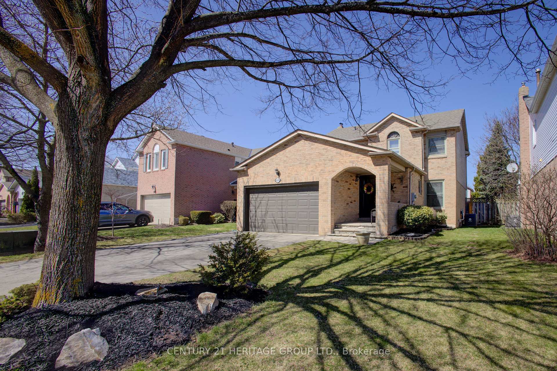 1614 Greenbriar Drive  Oakville ON L6M 1Y2 photo