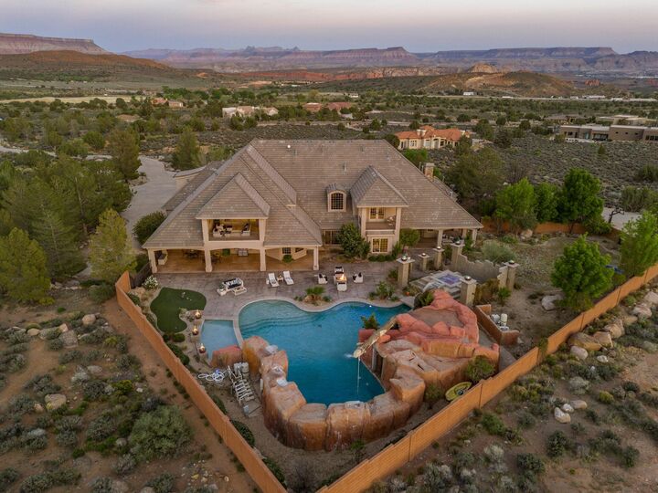 Property Photo: 931 N Bonanza Rd UT 84746