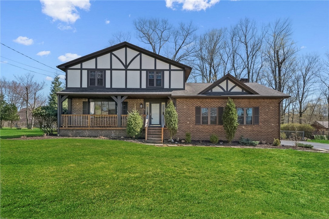 Property Photo:  131 Hermitage Circle  PA 15658 