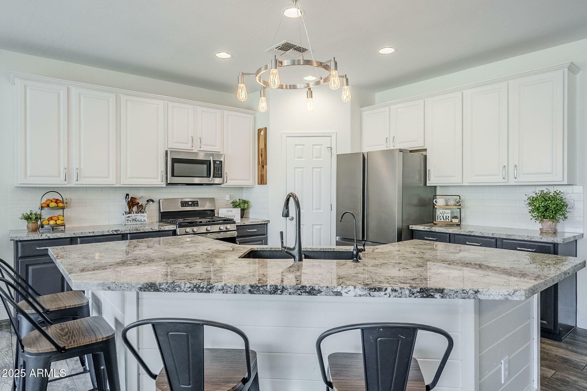 Property Photo: 2210 W Calle Del Sol -- AZ 85085
