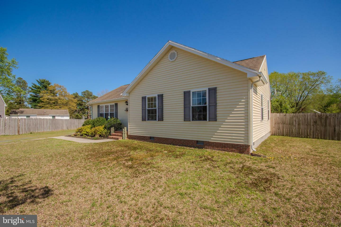 Property Photo: 201 Herbal Court MD 21826