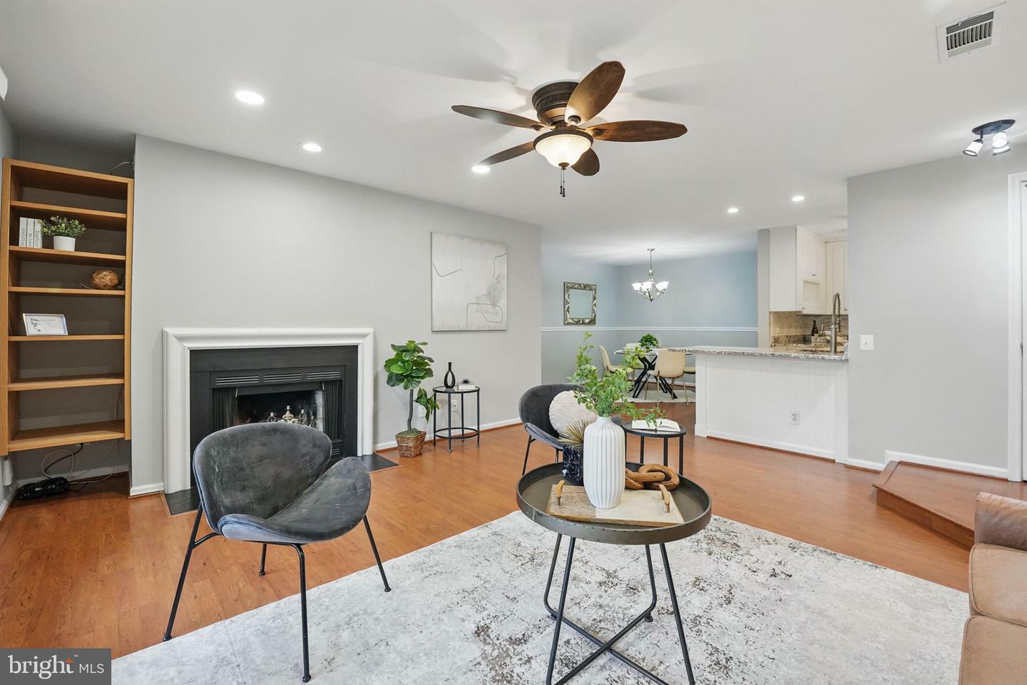 Property Photo: 7509 Ashby Lane C VA 22315