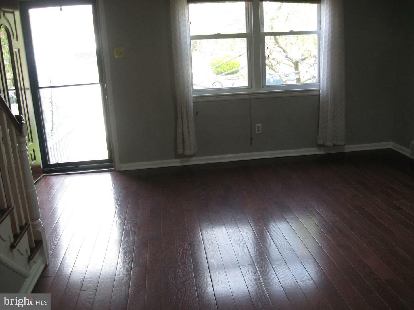 2814 Glenview Street  Philadelphia PA 19149 photo