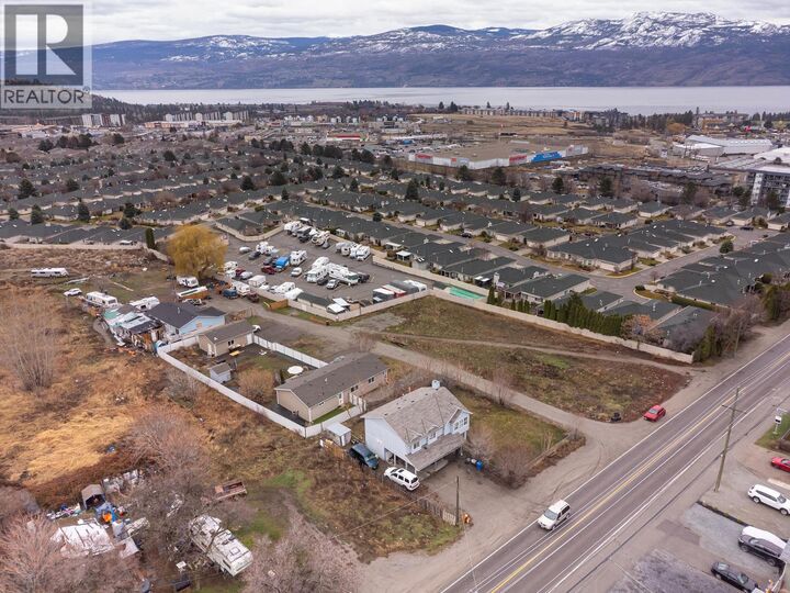 Photo de la propriété:  3433 Old Okanagan Highway 1  BC V4T 1N5 