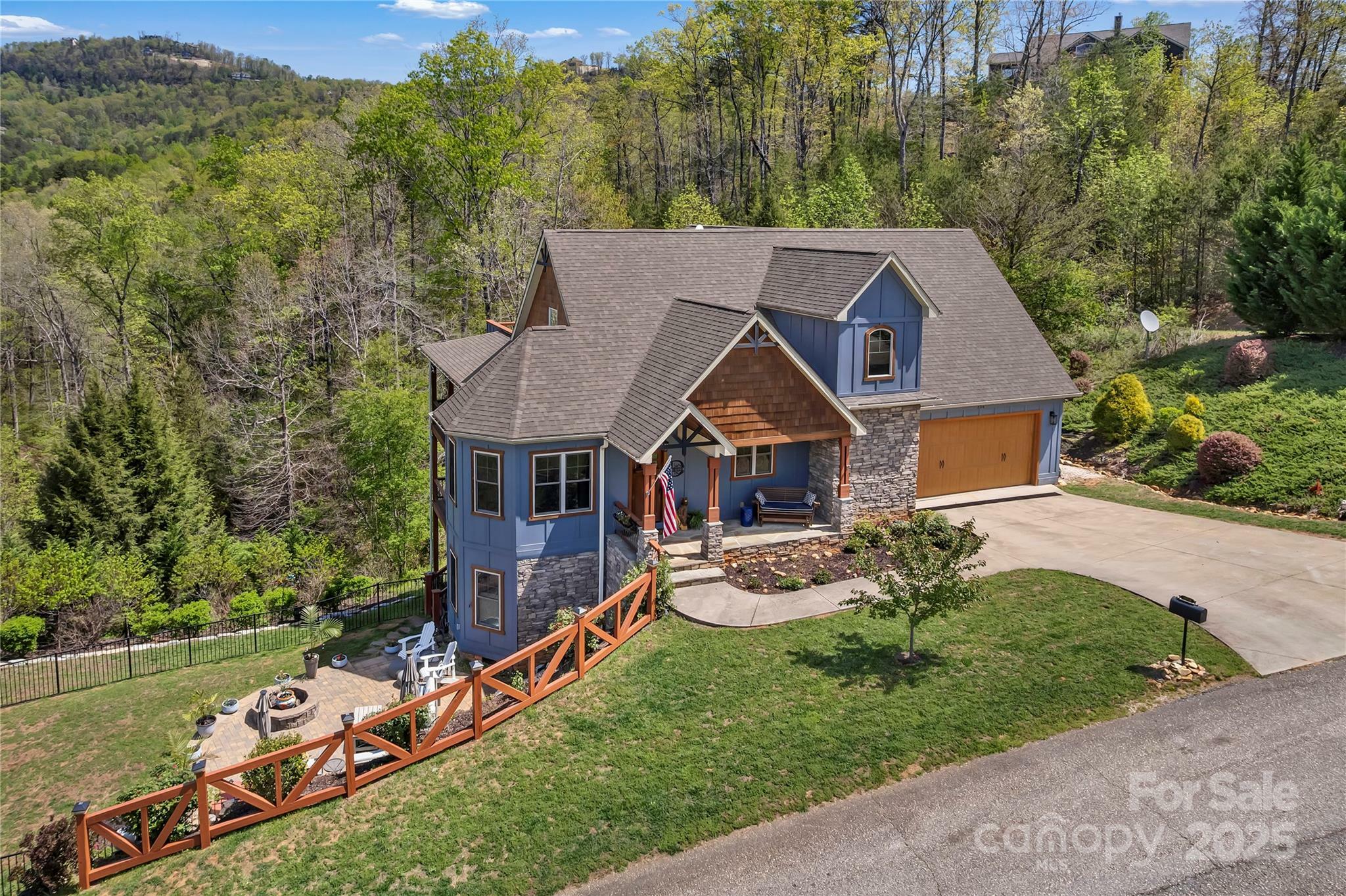 Property Photo:  334 Willow Top Lane  NC 28746 