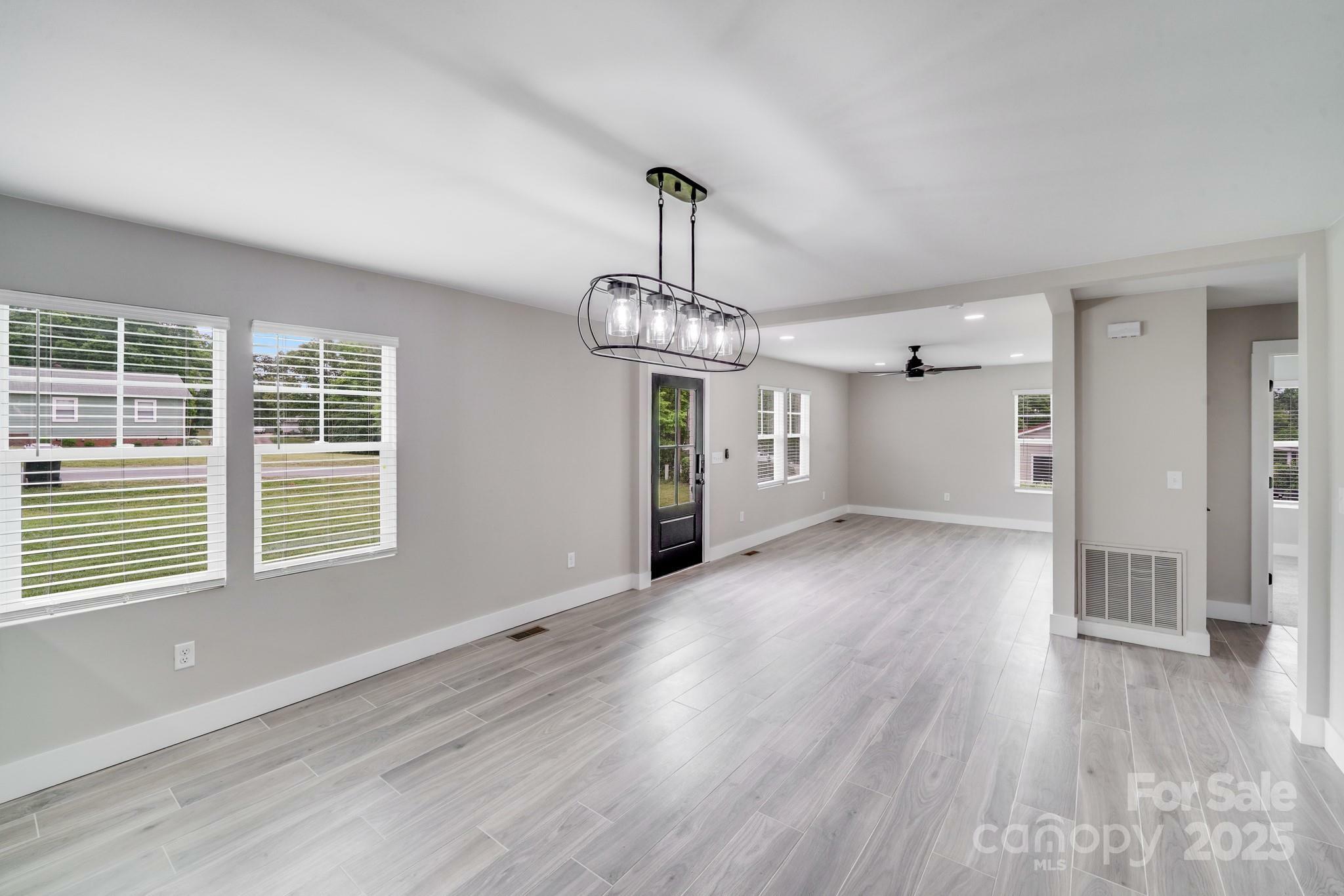 Property Photo: 11 Cobblestone Lane NW NC 28027