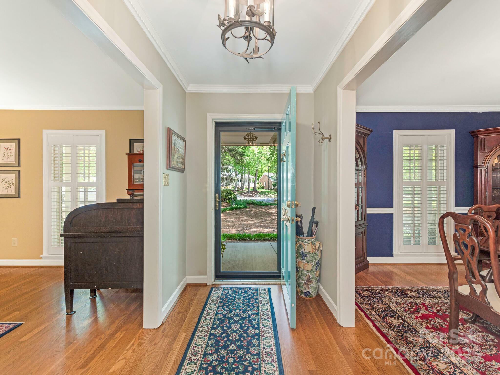 Property Photo: 5935 Winburn Lane NC 28226