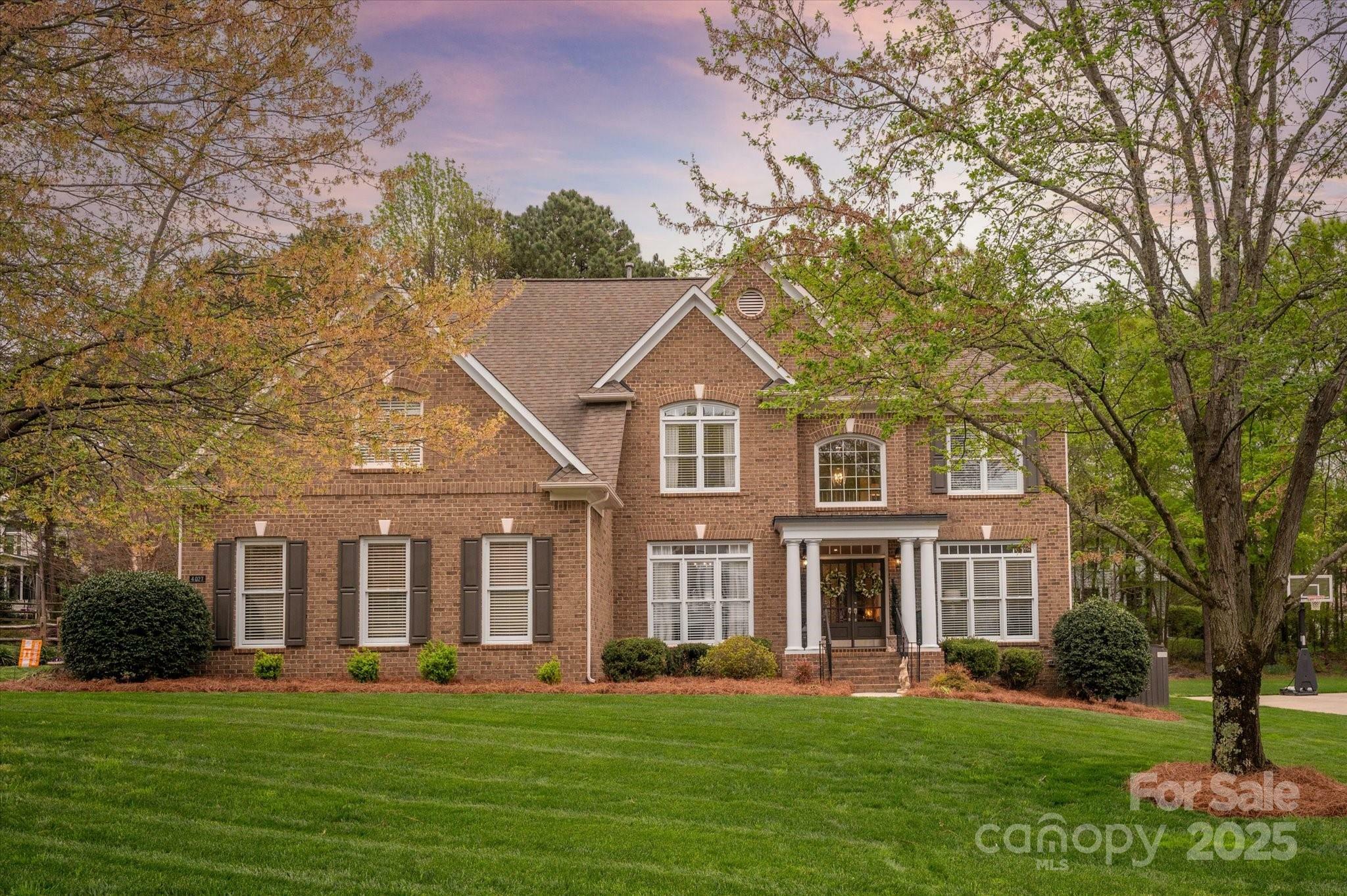 Property Photo: 4027 Wallbrook Drive NC 28105
