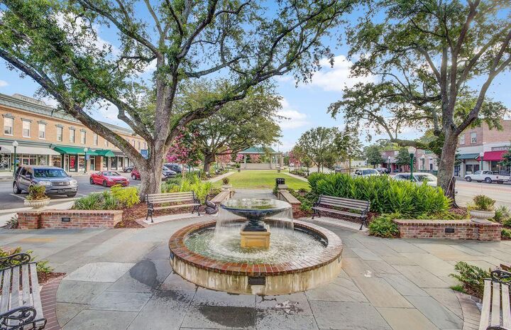 Property Photo: 210 Peters Street SC 29483