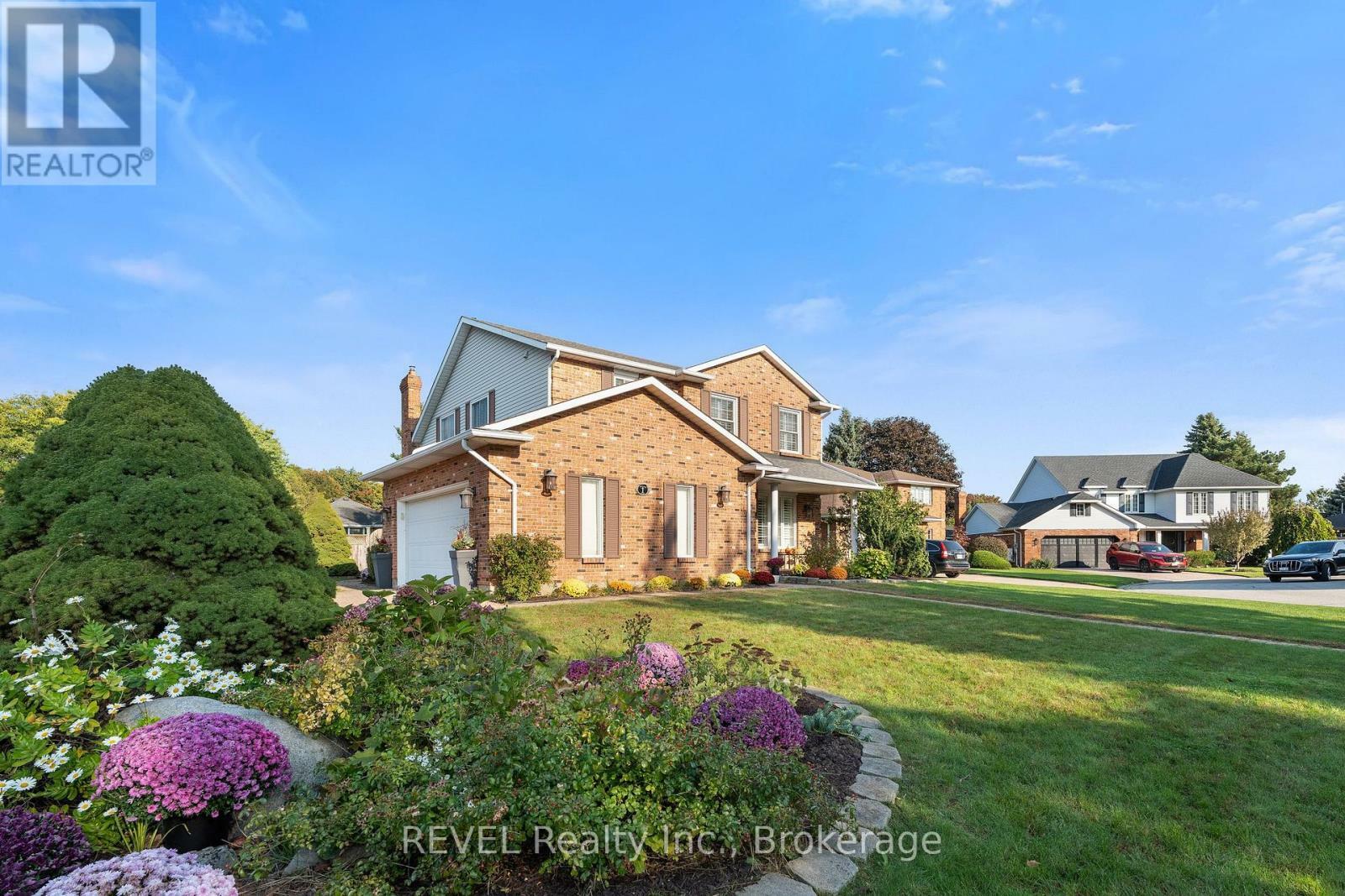 Property Photo: 1 Spartan Court ON L2N 7M5