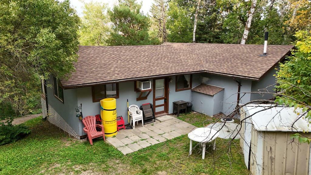 Property Photo: 25 Sunnyside Beach Road MB R0K 1R0