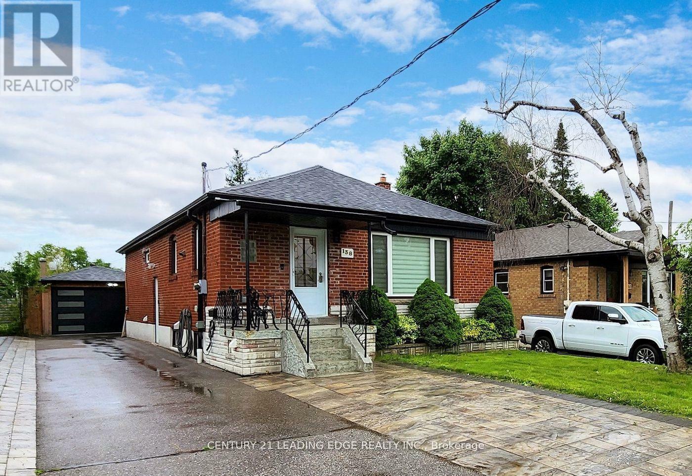 Property Photo: 138 Budea Crescent Main ON M1R 4W1