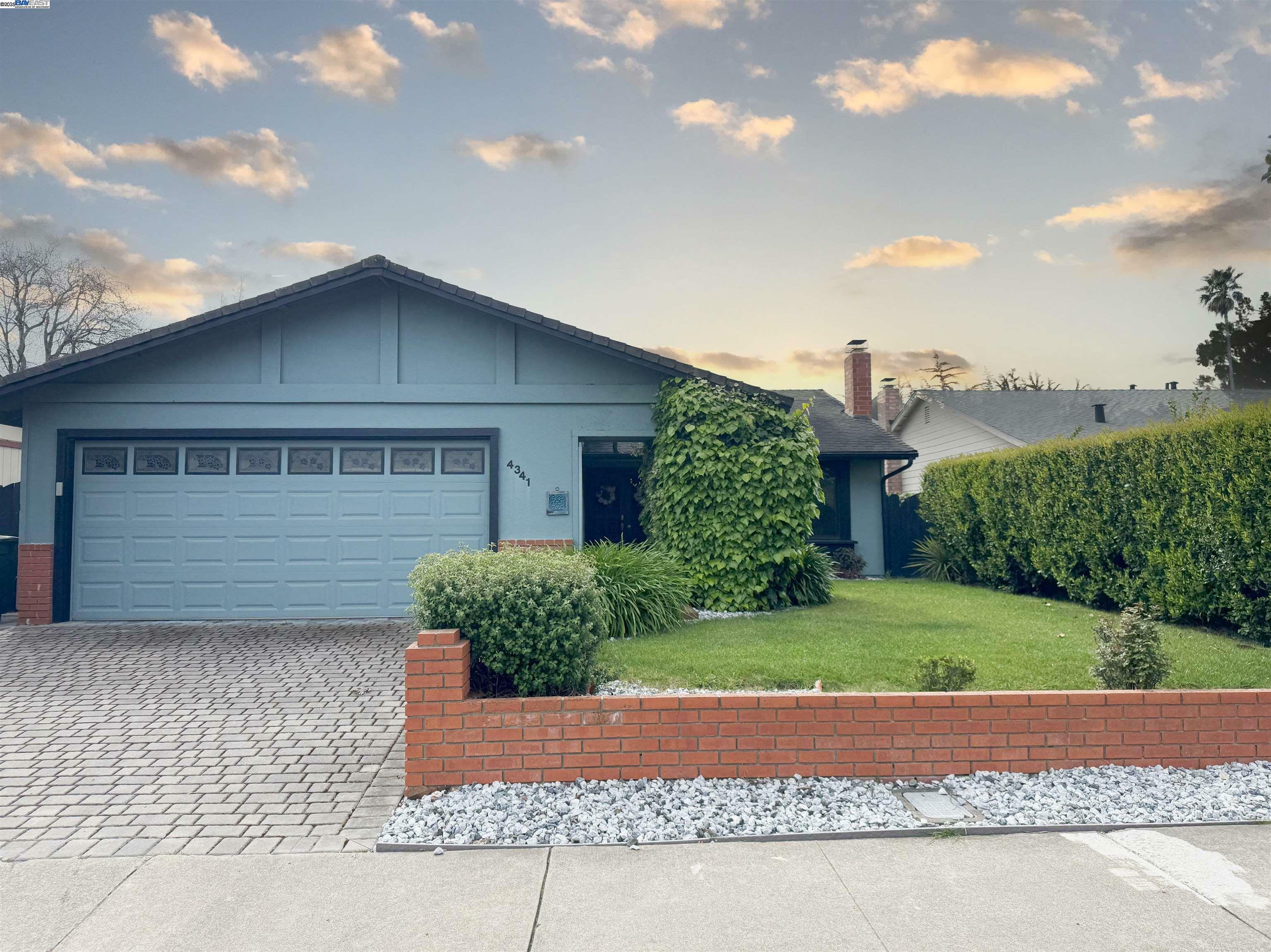 4341 Queen Anne Dr  Union City CA 94587 photo