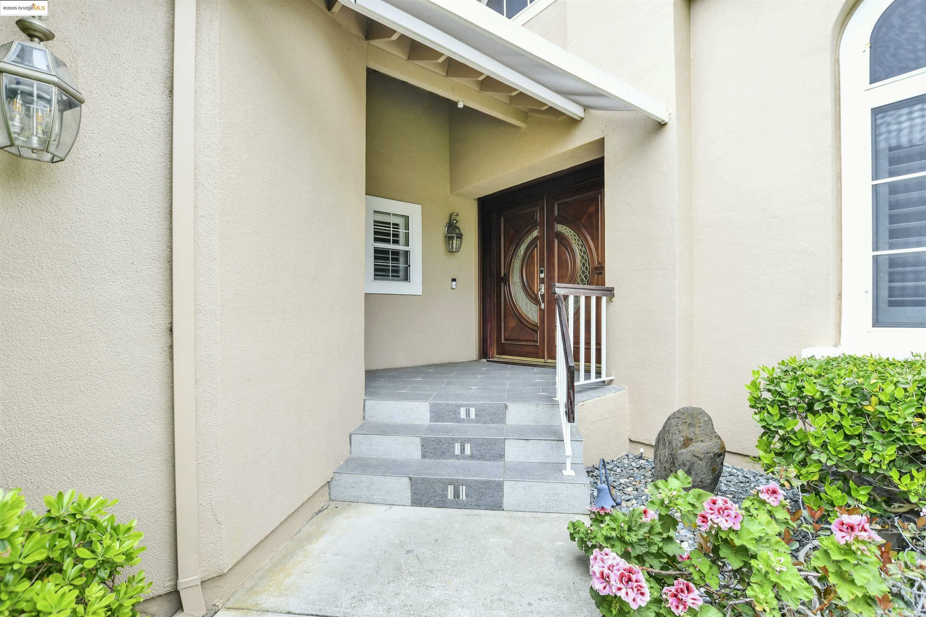 Property Photo: 2270 Tamarisk Ct CA 94505