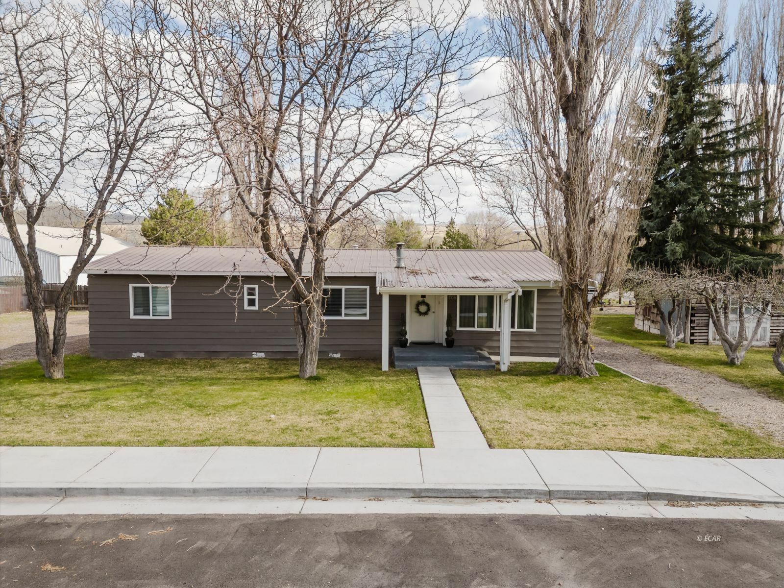Property Photo: 305 School Street NV 89822