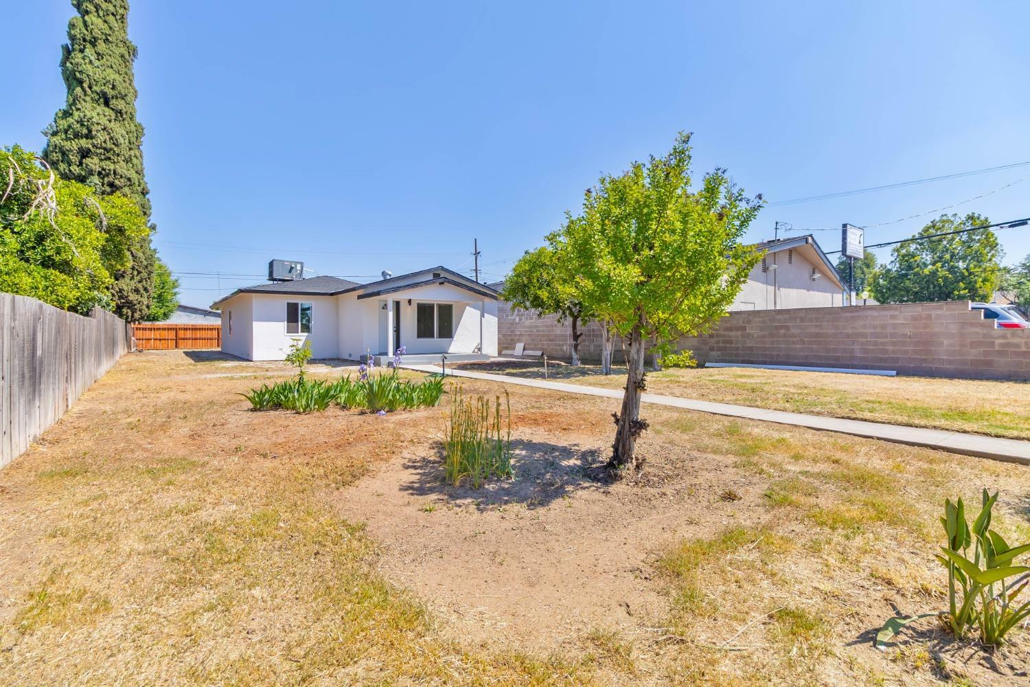 227 E Pine Avenue  Fresno CA 93728 photo