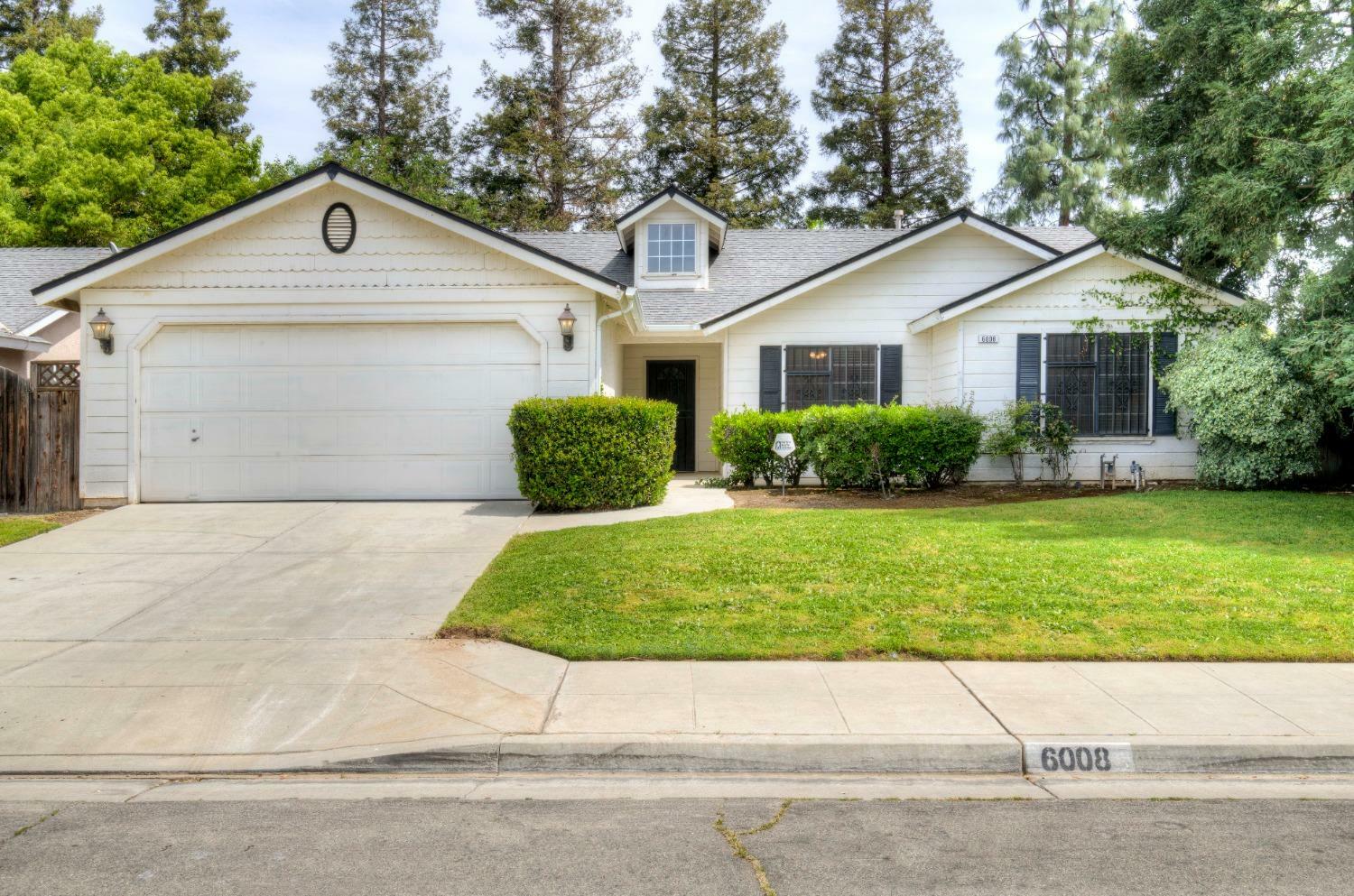 6008 N Tracy Avenue  Fresno CA 93722 photo