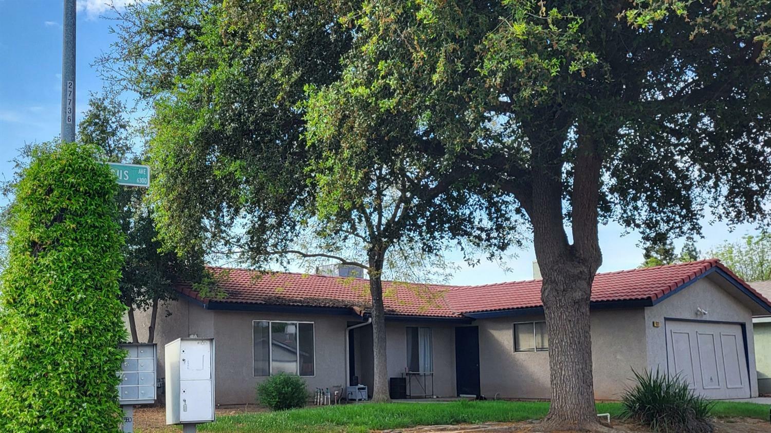 6311 N Barcus  Fresno CA 93722 photo