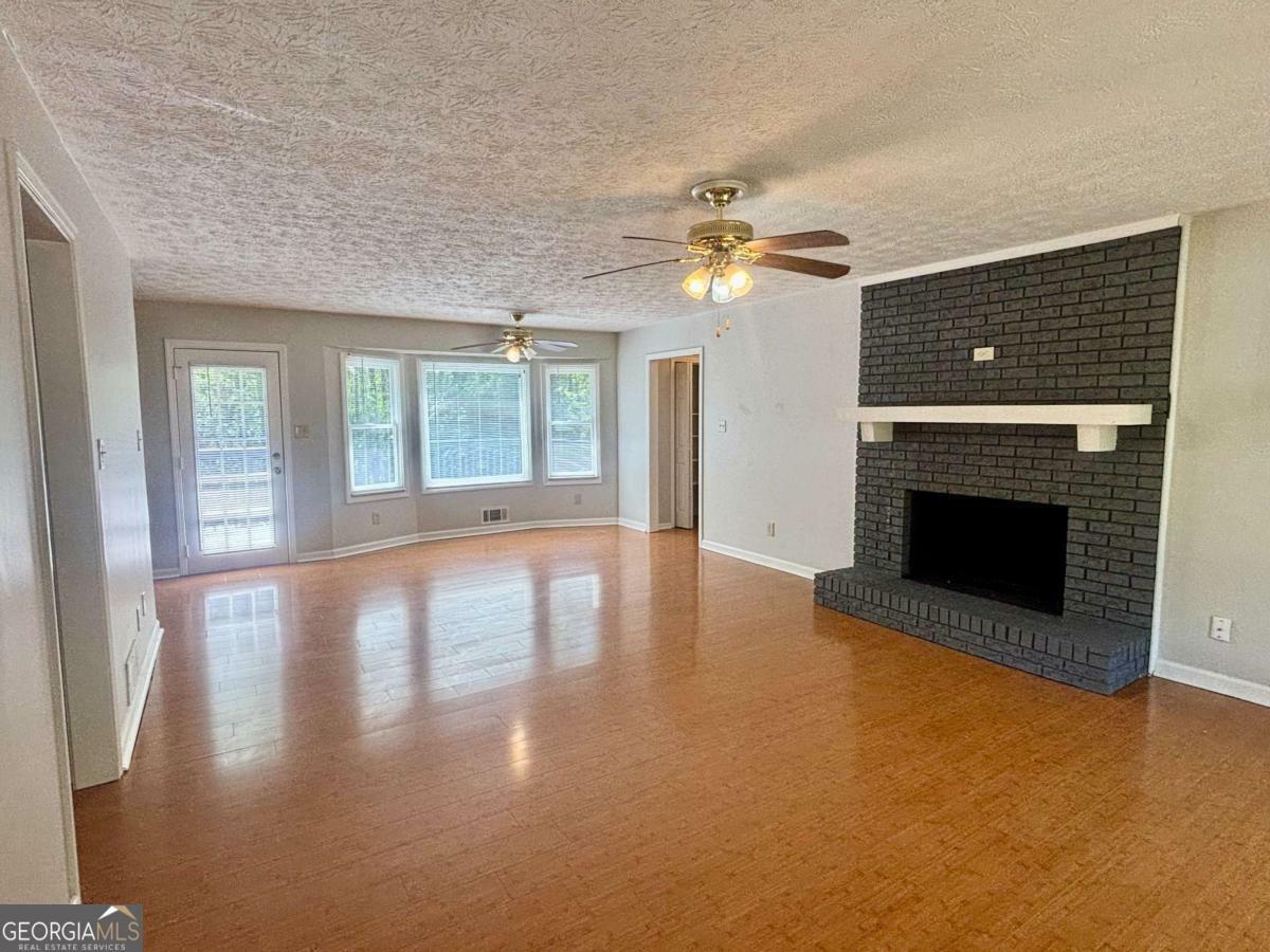 Property Photo:  2050 Abington Lane  GA 30078 