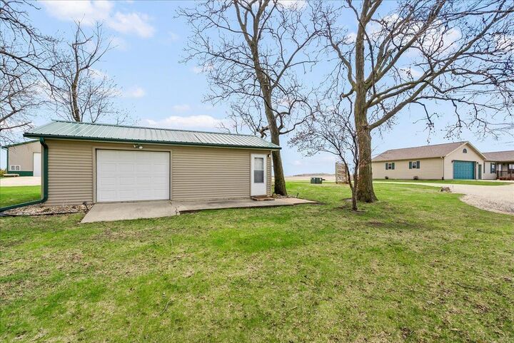 Property Photo:  1734 Outer Road  IA 50662 