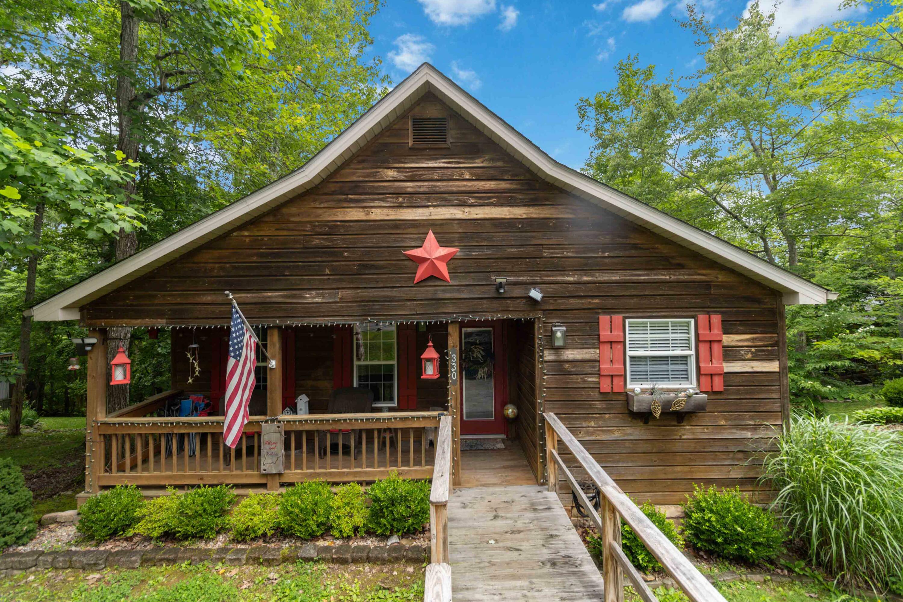 Property Photo: 330 Enchanted Forest Way KY 42519