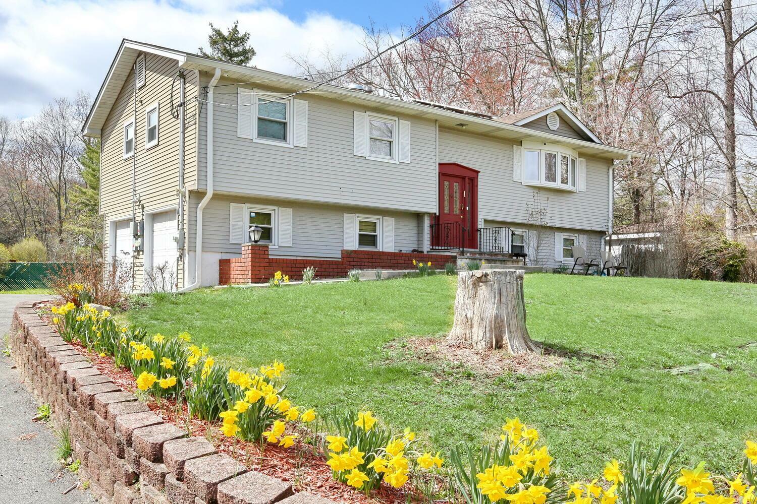 1 W Burda Place  New City NY 10956 photo