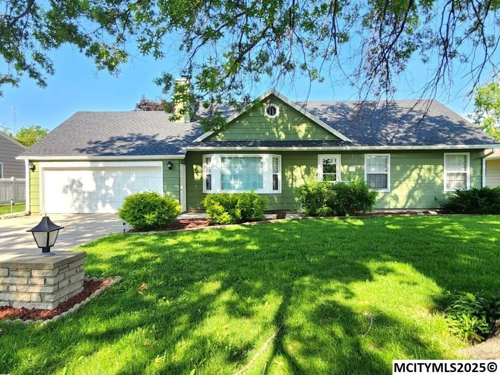 Property Photo: 251 Parkridge Dr IA 50401