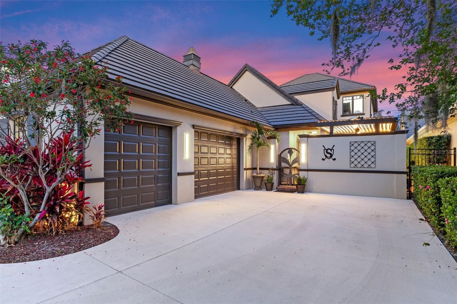 Property Photo: 9624 Bryanston Drive FL 32827