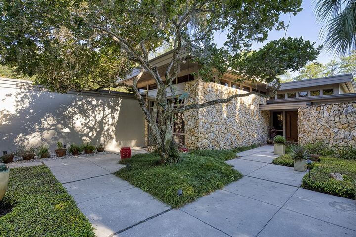Property Photo: 320 Mary Jess Road FL 32839