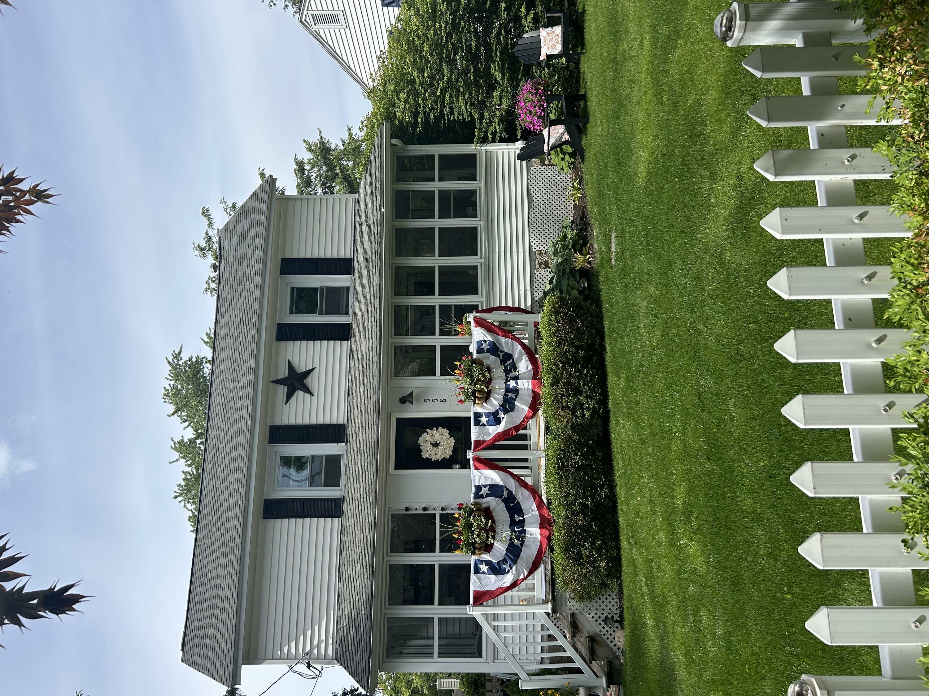 Property Photo: 558 Mason Street MI 49453