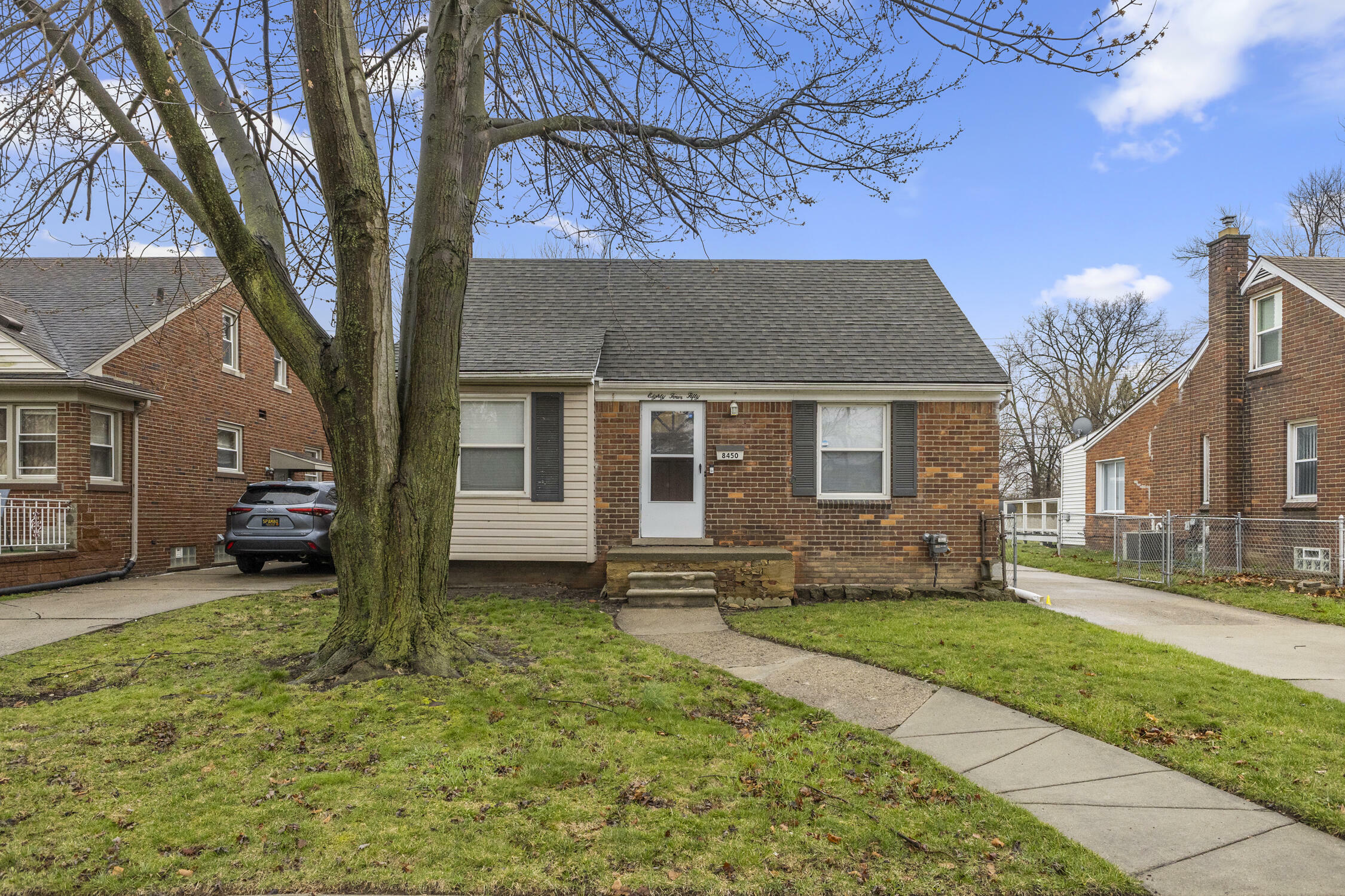 Property Photo: 8450 Warren Boulevard MI 48015